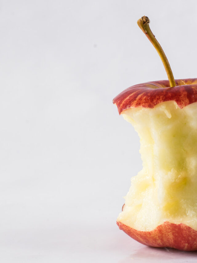 In twenty-one seconds, just one person out of twenty can find the apple that has been eaten.